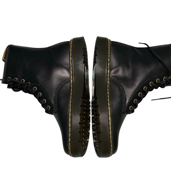 Dr. Martens Zavala Air Wair Black Boots AW004 Women's Size 8 - Picture 2 of 10